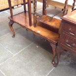 A MAHOGANY COFFEE TABLE.