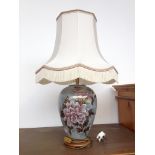 A FRENCH LOUIS DRIMMER TABLE LAMP. H70CM