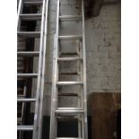 ALUMINIUM EXTENDING LADDERS