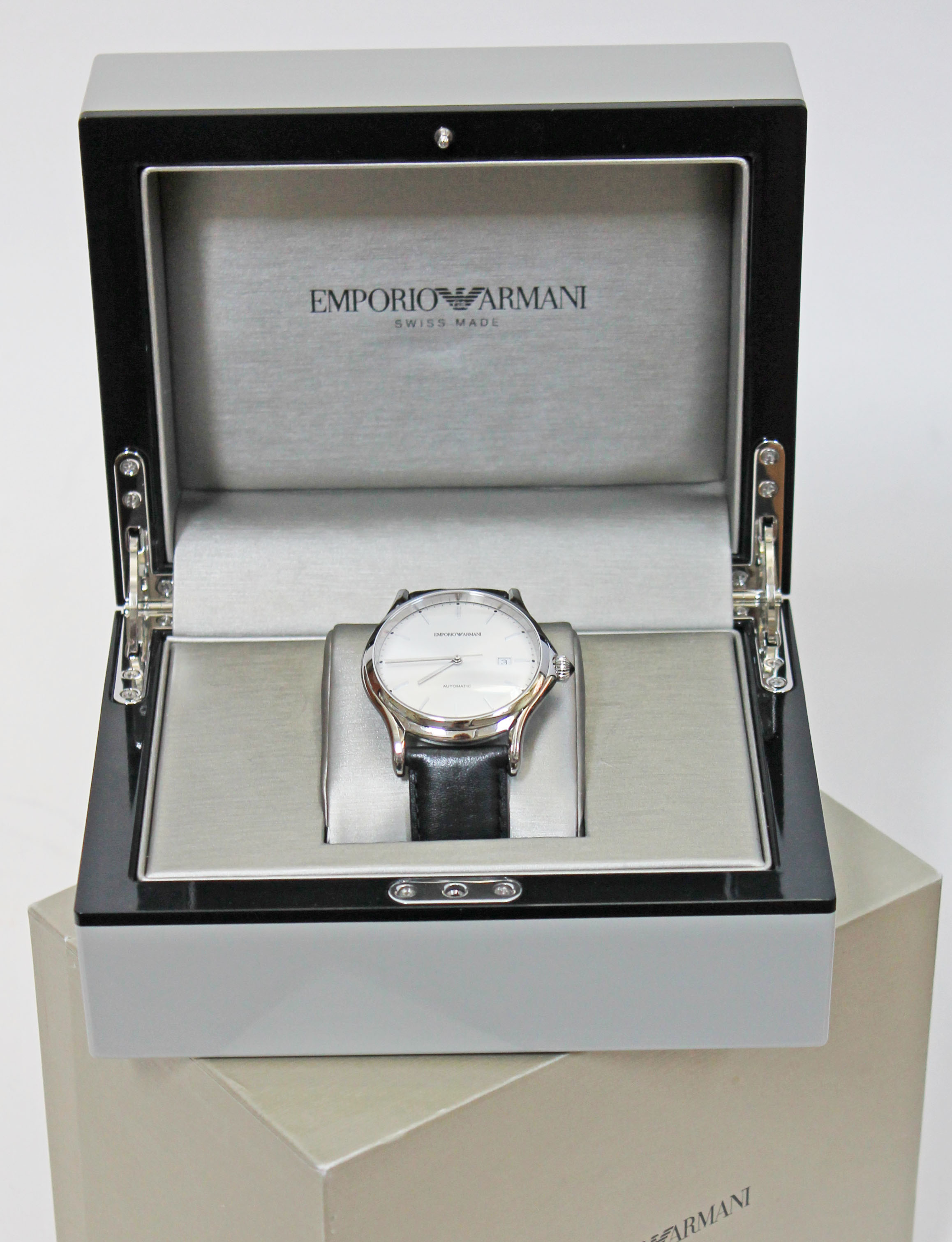 A gent's Emporio Armani automatic stainless steel wristwatch with leather strap and box. - Bild 2 aus 2