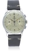 A RARE GENTLEMAN'S LARGE SIZE UNIVERSAL GENEVE UNI COMPAX CHRONOGRAPH WRIST WATCH CIRCA 1940s,