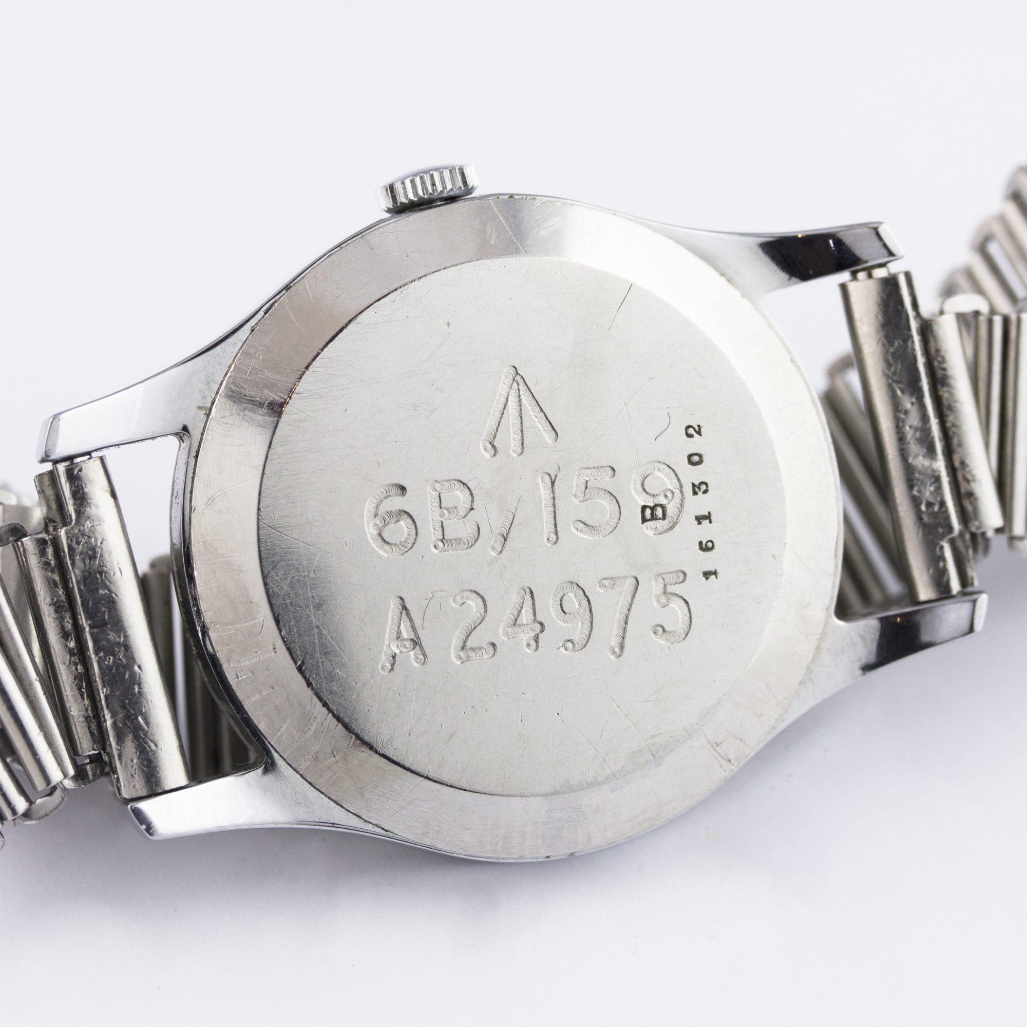 A GENTLEMAN'S BRITISH MILITARY AIR MINISTRY LECOULTRE RAF PILOTS BRACELET WATCH CIRCA 1940 D: Silver - Image 2 of 2
