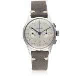 A GENTLEMAN'S EXCELSIOR PARK CHRONOGRAPH WRIST WATCH CIRCA 1950s D: Silver dial with bi-hourly