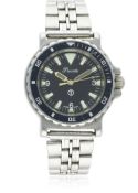 A RARE GENTLEMAN'S STAINLESS STEEL BRITISH MILITARY PRECISTA ROYAL NAVY DIVERS WRIST WATCH DATED