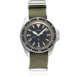 A VERY RARE GENTLEMAN'S STAINLESS STEEL BRITISH MILITARY ROYAL NAVY CWC AUTOMATIC DIVERS WRIST WATCH