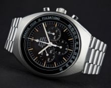 A RARE GENTLEMAN'S STAINLESS STEEL OMEGA SPEEDMASTER MARK II CHRONOGRAPH BRACELET WATCH CIRCA