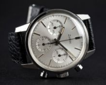 A RARE GENTLEMAN'S STAINLESS STEEL ZODIAC CHRONOGRAPH WRIST WATCH CIRCA 1960s D: Silver dial with