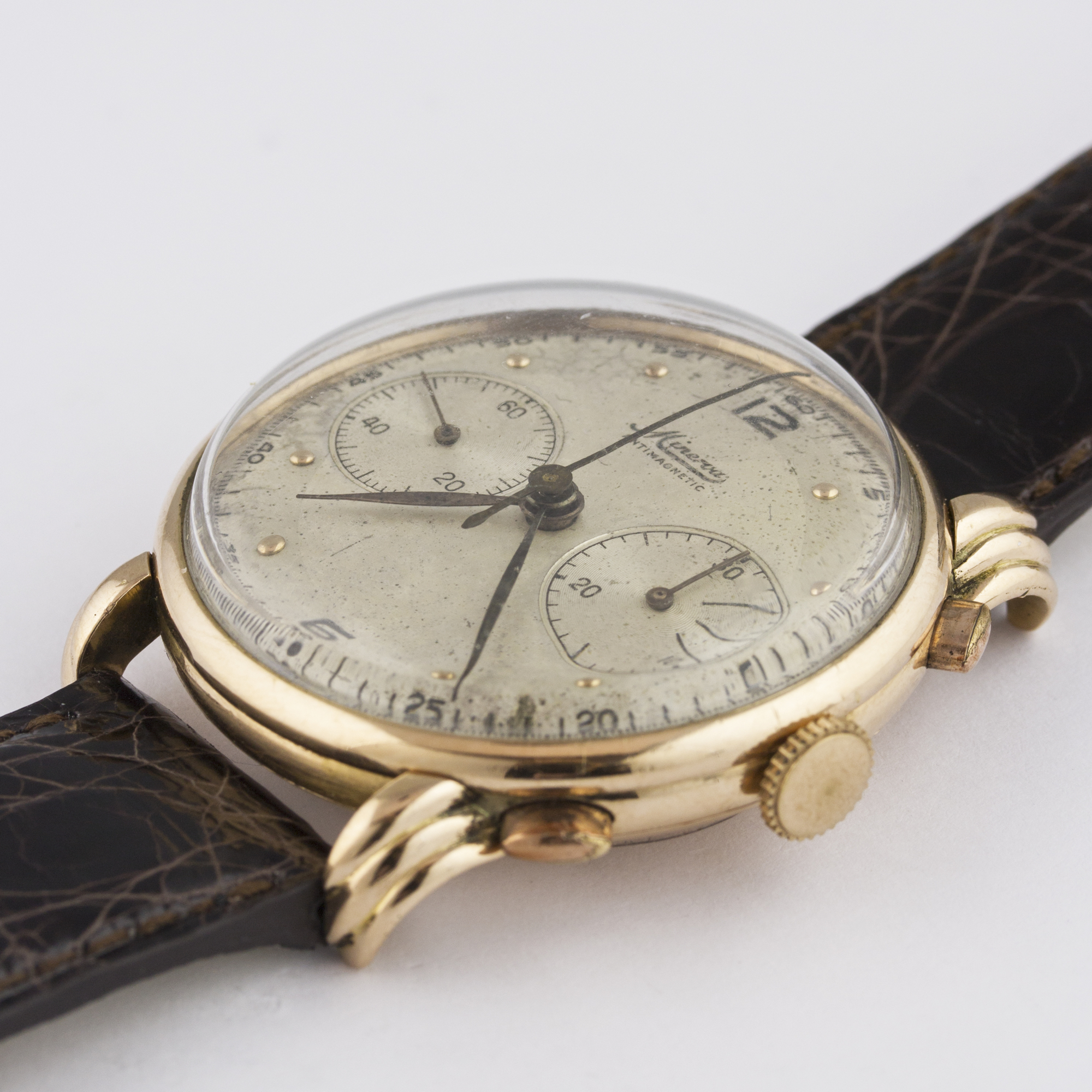 A GENTLEMAN'S 18K SOLID PINK GOLD MINERVA CHRONOGRAPH WRIST WATCH CIRCA 1950s D: Two tone silver - Image 3 of 8