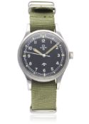 A GENTLEMAN'S STAINLESS STEEL BRITISH MILITARY OMEGA RAF PILOTS WRIST WATCH DATED 1953, REF. 2777-