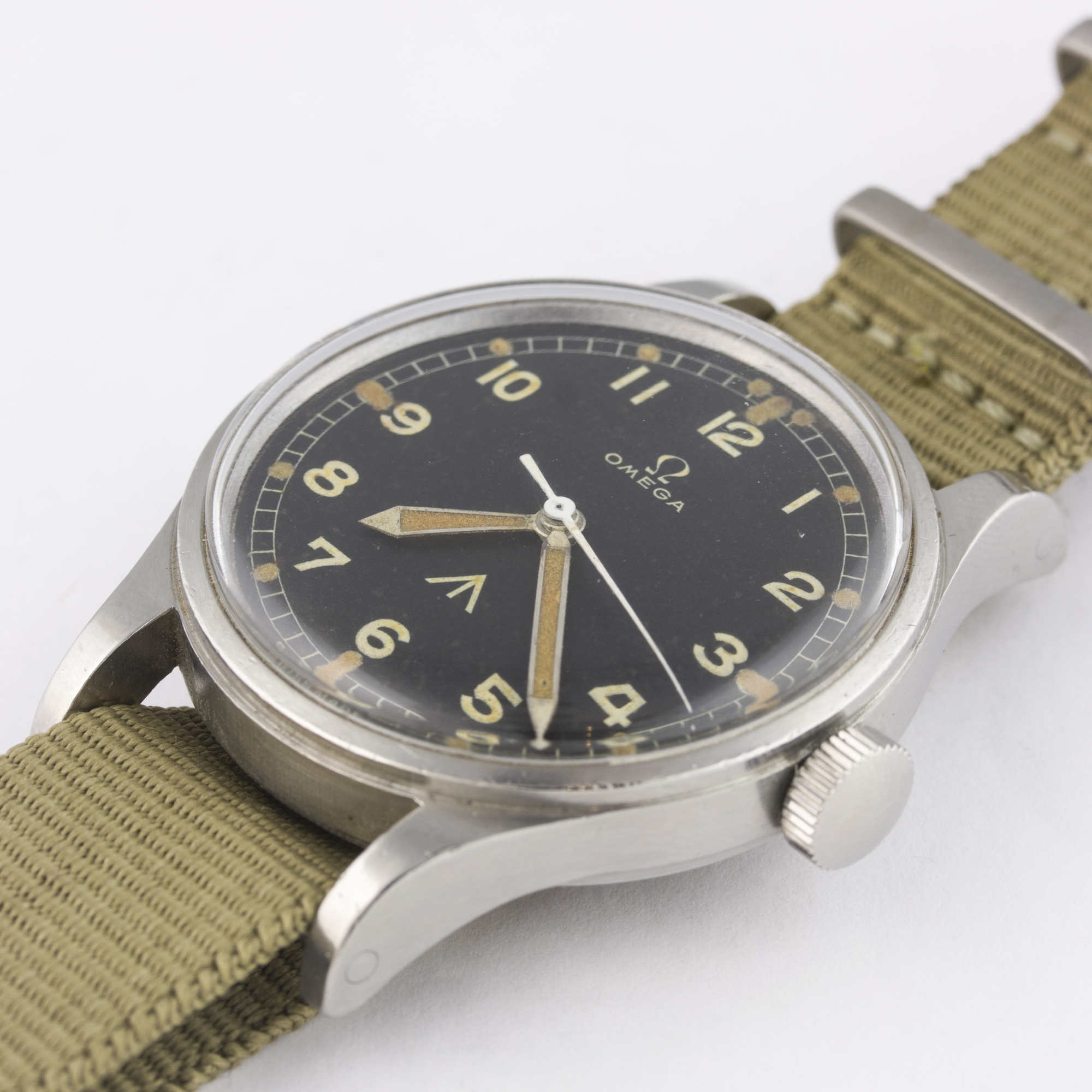 A VERY RARE GENTLEMAN'S STAINLESS STEEL BRITISH MILITARY OMEGA RAF "THIN ARROW" PILOTS WRIST WATCH - Image 4 of 9