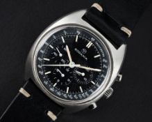 A RARE GENTLEMAN'S STAINLESS STEEL RODANIA CHRONOGRAPH WRIST WATCH CIRCA 1970 D: Black dial with
