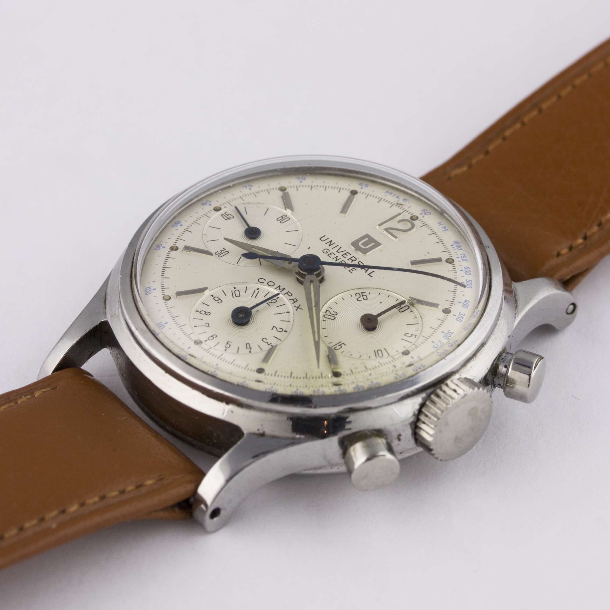 A RARE GENTLEMAN'S STAINLESS STEEL UNIVERSAL GENEVE COMPAX CHRONOGRAPH WRIST WATCH CIRCA 1950s, REF. - Image 3 of 8