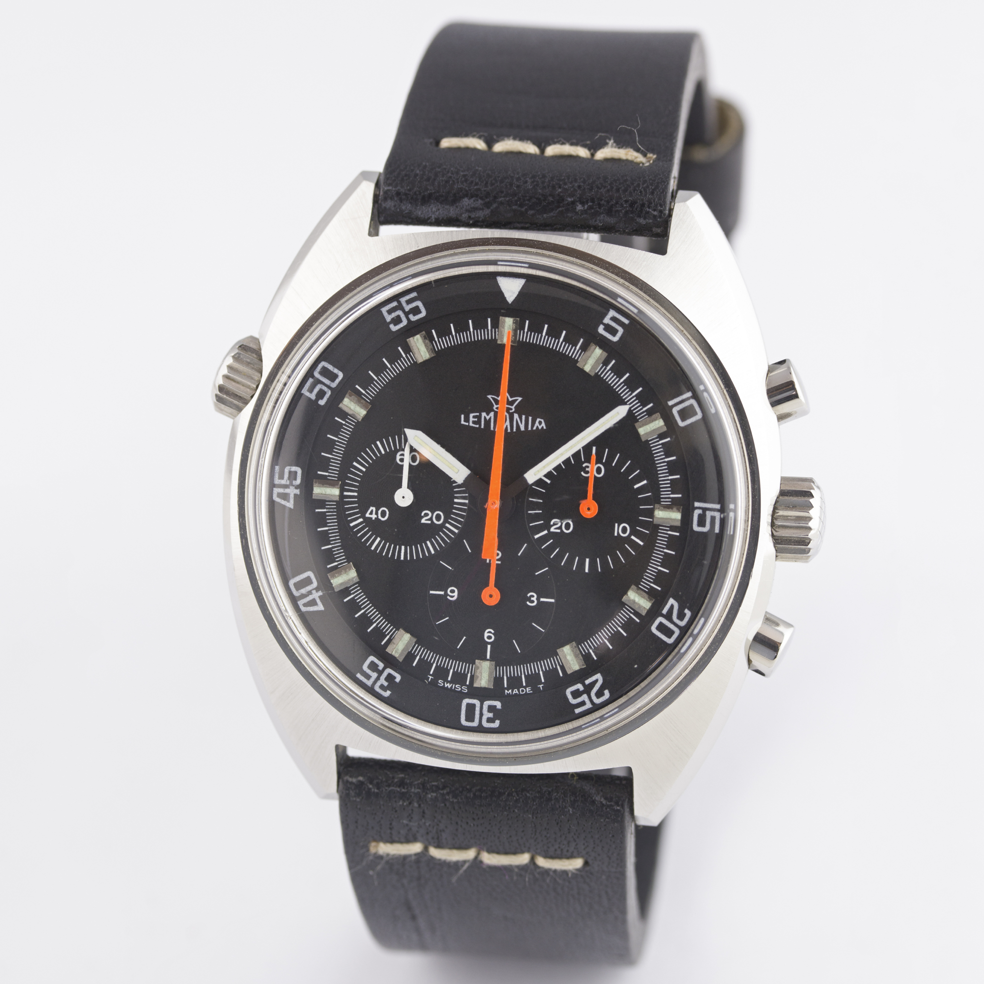 A RARE GENTLEMAN'S STAINLESS STEEL LEMANIA DIVERS CHRONOGRAPH WRIST WATCH CIRCA 1970s, REF. 9658 - Image 3 of 9