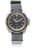 A RARE GENTLEMAN'S STAINLESS STEEL BRITISH MILITARY CWC QUARTZ ROYAL NAVY DIVERS WRIST WATCH DATED