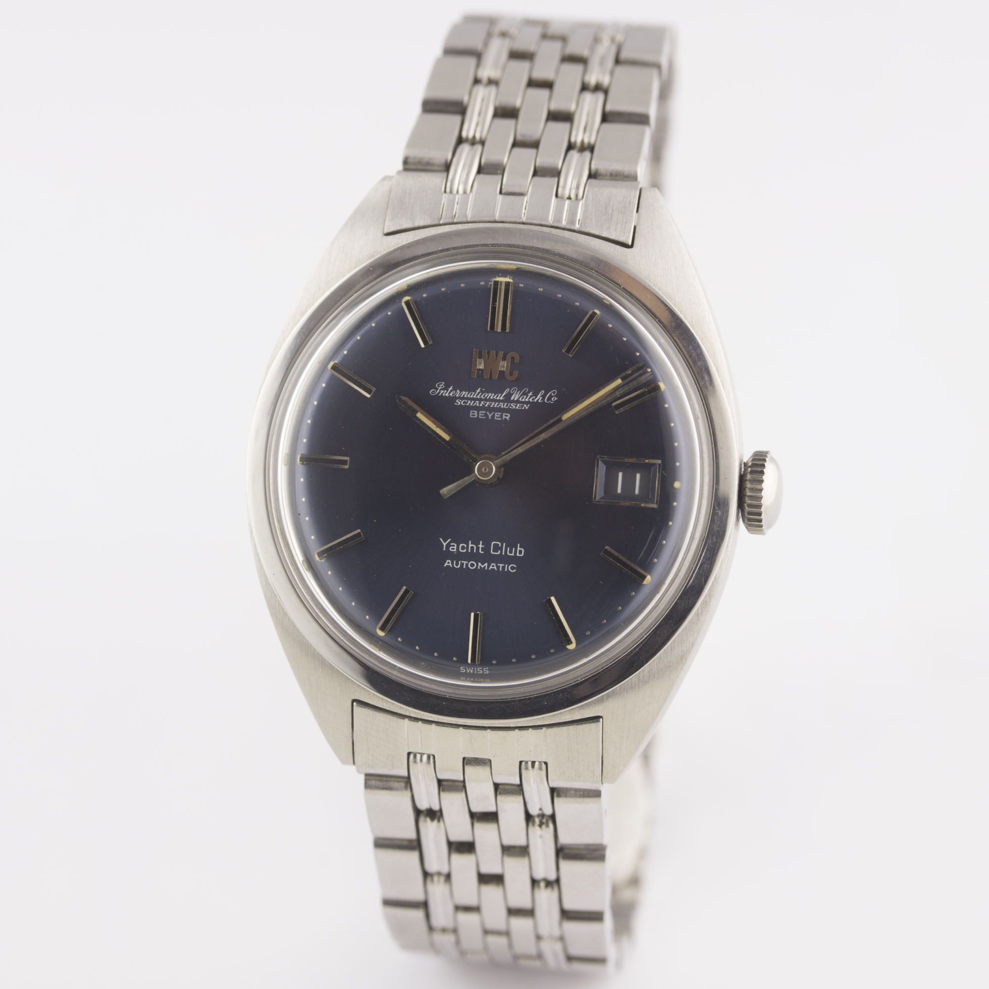 A RARE GENTLEMAN'S STAINLESS STEEL IWC YACHT CLUB AUTOMATIC BRACELET WATCH CIRCA 1971, REF. R811 - Image 2 of 11