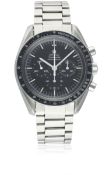 A GENTLEMAN'S STAINLESS STEEL OMEGA SPEEDMASTER PROFESSIONAL CHRONOGRAPH BRACELET WATCH CIRCA