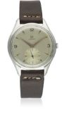 A GENTLEMAN'S LARGE SIZE STAINLESS STEEL OMEGA WRIST WATCH CIRCA 1947, REF. 2505-19 Movement: 15J,