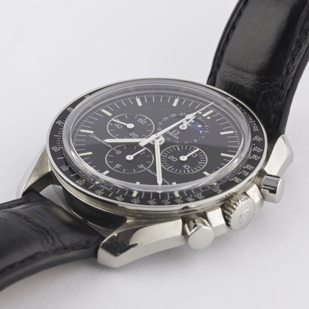 A GENTLEMAN'S STAINLESS STEEL OMEGA SPEEDMASTER PROFESSIONAL MOONPHASE CALENDAR CHRONOGRAPH WRIST - Image 4 of 10