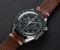 A RARE GENTLEMAN'S STAINLESS STEEL OMEGA SPEEDMASTER PROFESSIONAL CHRONOGRAPH WRIST WATCH CIRCA