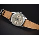 A RARE GENTLEMAN'S STAINLESS STEEL BREITLING DATORA TRIPLE CALENDAR CHRONOGRAPH WRIST WATCH CIRCA