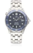 A GENTLEMAN'S MID SIZE STAINLESS STEEL OMEGA SEAMASTER PROFESSIONAL 300M AUTOMATIC BRACELET WATCH