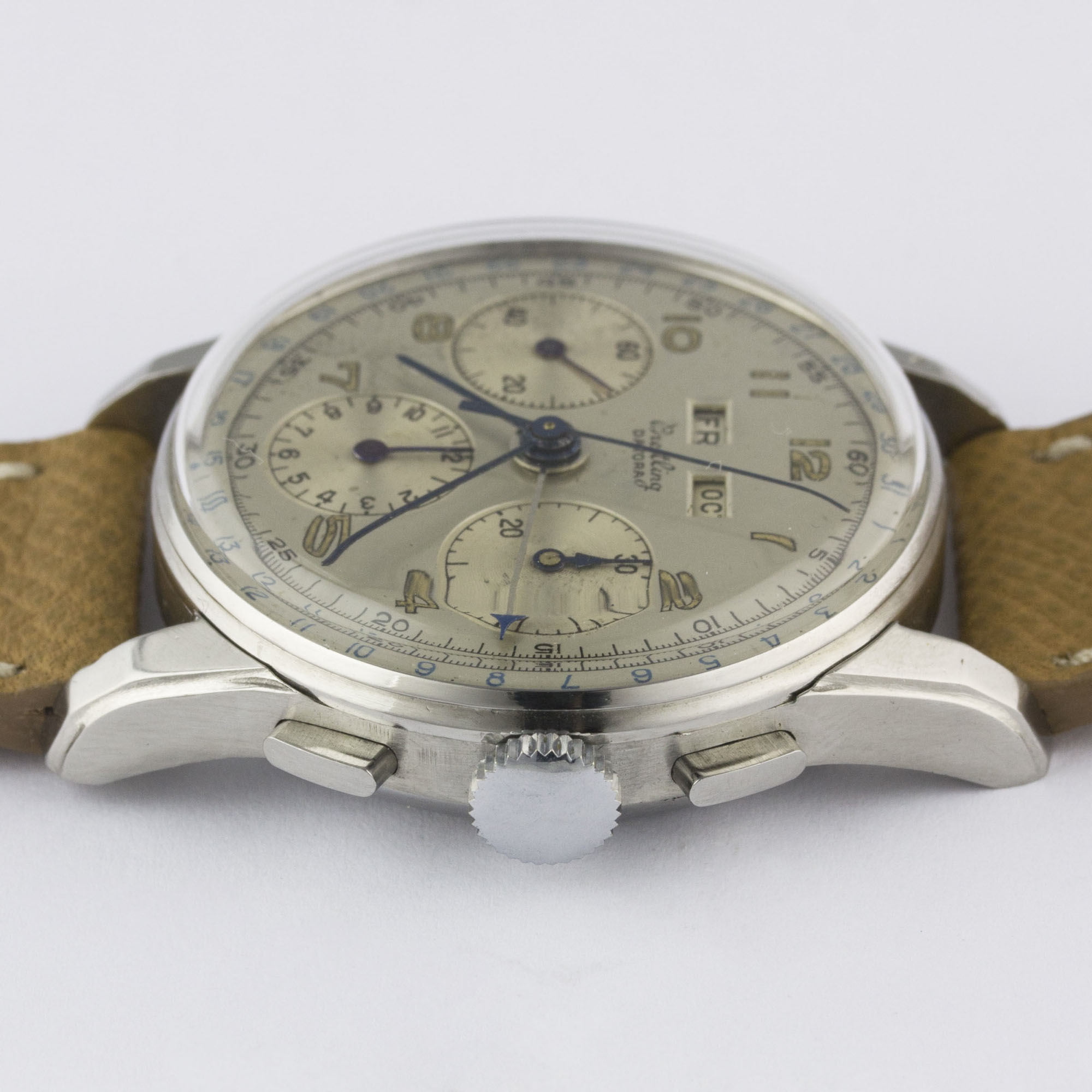 A RARE GENTLEMAN'S STAINLESS STEEL BREITLING DATORA TRIPLE CALENDAR CHRONOGRAPH WRIST WATCH CIRCA - Image 10 of 11