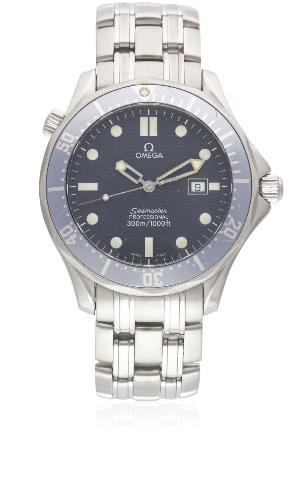 A GENTLEMAN'S LARGE SIZE STAINLESS STEEL OMEGA SEAMASTER PROFESSIONAL 300M BRACELET WATCH CIRCA 1999