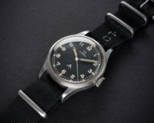 A RARE GENTLEMAN'S STAINLESS STEEL BRITISH MILITARY OMEGA RAF PILOTS WRIST WATCH DATED 1953, REF.