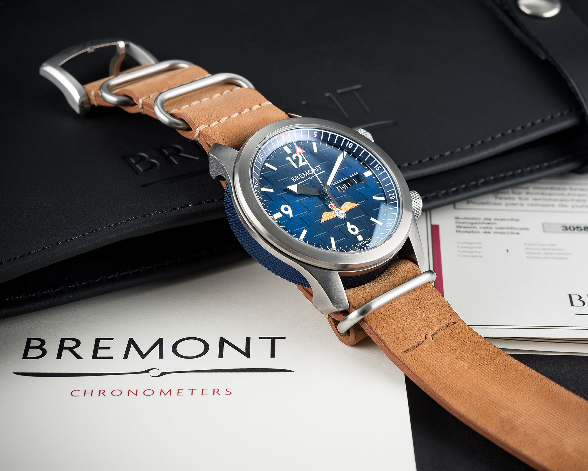 A RARE GENTLEMAN'S STAINLESS STEEL BREMONT U2 ROYAL NAVY FLEET AIR ARM AUTOMATIC CHRONOMETER WRIST