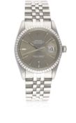 A GENTLEMAN'S STAINLESS STEEL ROLEX OYSTER PERPETUAL DATEJUST BRACELET WATCH CIRCA 1982, REF. 16030