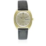 A GENTLEMAN'S STEEL & GOLD OMEGA CONSTELLATION AUTOMATIC CHRONOMETER WRIST WATCH CIRCA 1968, REF. CD