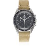 A GENTLEMAN'S STAINLESS STEEL OMEGA SPEEDMASTER PROFESSIONAL CHRONOGRAPH WRIST WATCH CIRCA 1982,