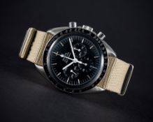 A RARE GENTLEMAN'S STAINLESS STEEL OMEGA SPEEDMASTER PROFESSIONAL CHRONOGRAPH WRIST WATCH CIRCA