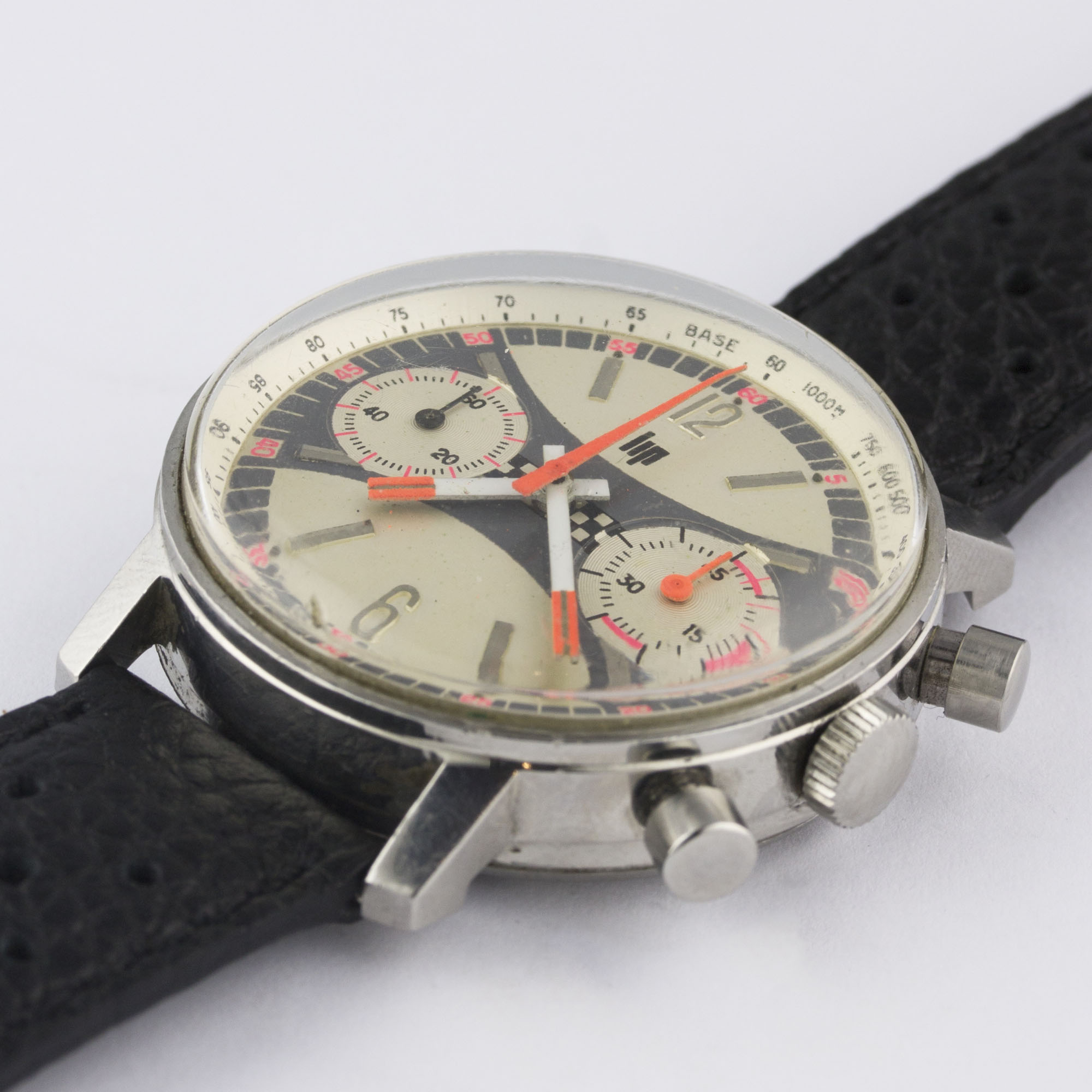 A RARE GENTLEMAN'S LARGE SIZE STAINLESS STEEL LIP CHRONOGRAPH WRIST WATCH CIRCA 1970, WITH " - Image 4 of 11