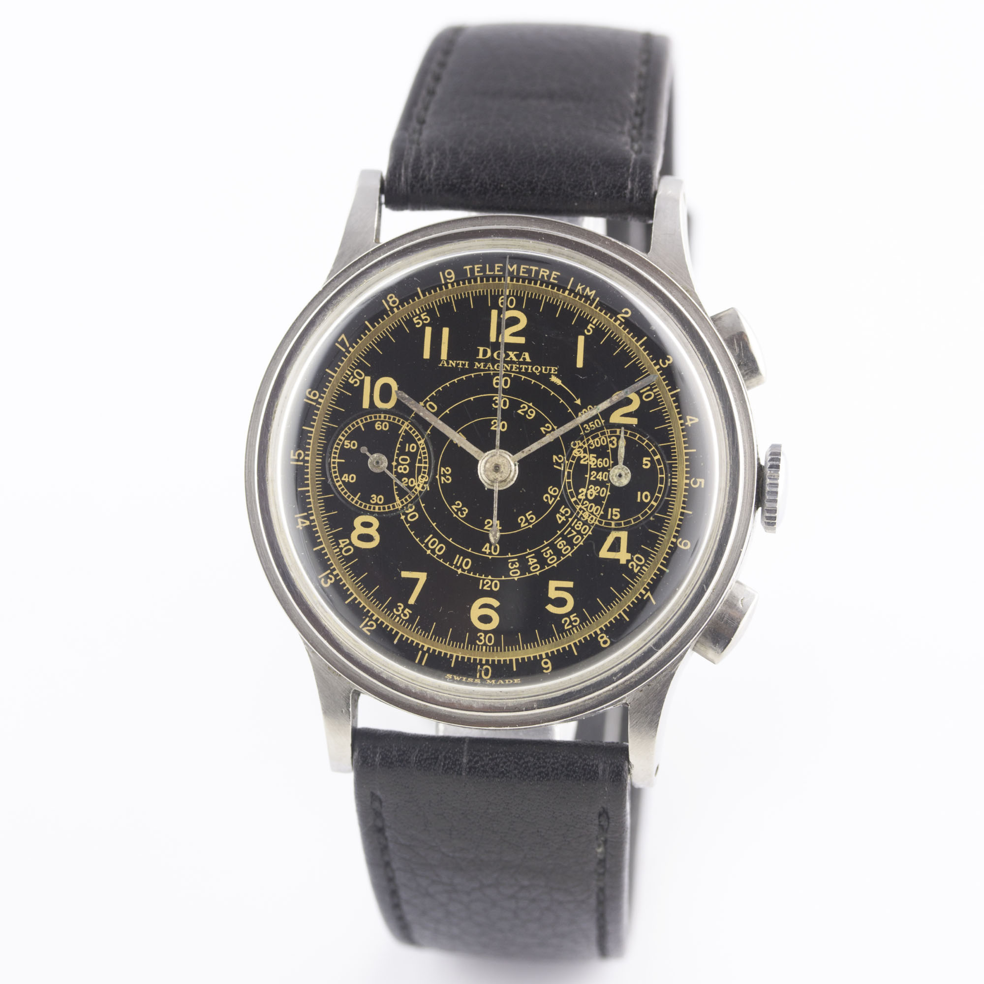 A RARE GENTLEMAN'S LARGE SIZE STAINLESS STEEL DOXA CHRONOGRAPH WRIST WATCH CIRCA 1940s, WITH GLOSS - Image 3 of 11