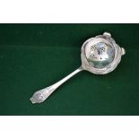 Heavy gauge silver tea strainer,