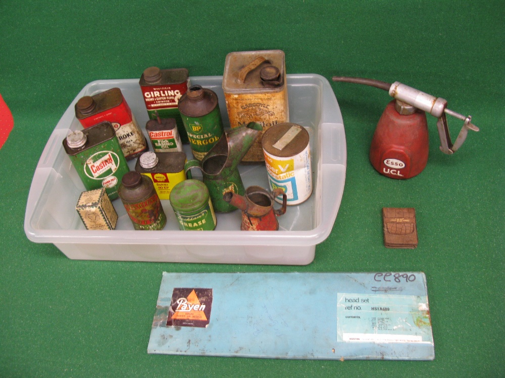 Collection of oil/grease cans and pourers including O'Briens Dashpot Oil,