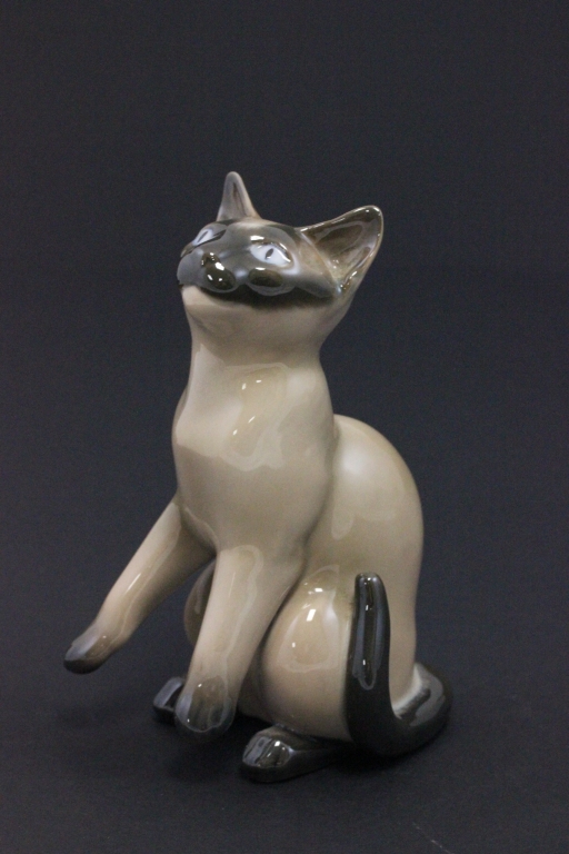 Copenhagen B & G Model of a Siamese Cat