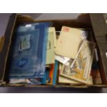 Box of mixed epemera and games to include World Banknotes