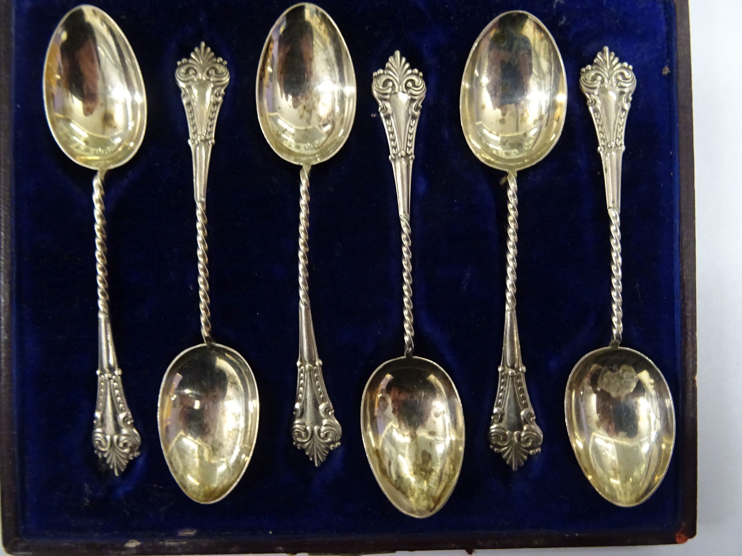 A set of silver teaspoons, Sheffield 1936, along with one other set of silver teaspoons - Image 2 of 5