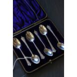 A cased set of silver teaspoons, Sheffield 1905