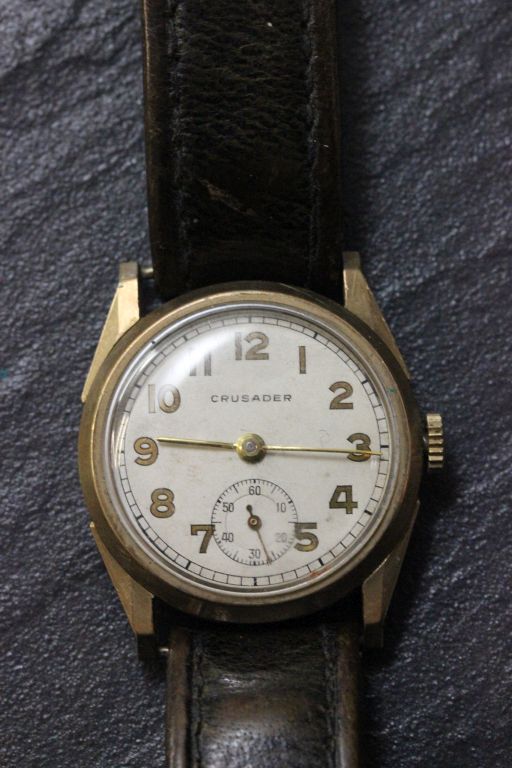 Crusader 9ct gold gents wrist watch