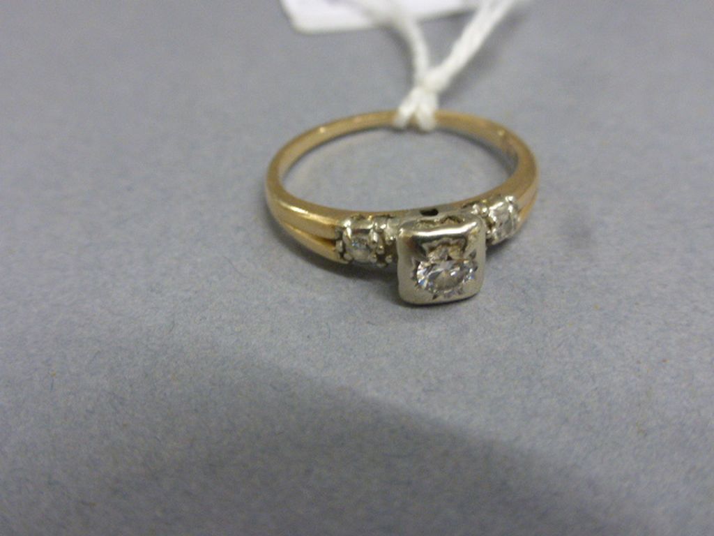 14k Gold & diamond ring