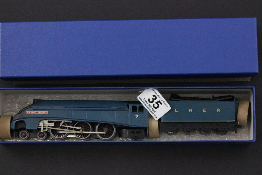 Hornby Dublo Sir Nigel Gresley locomotive with tender in replacement box