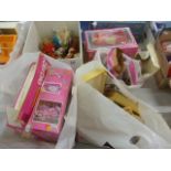 Collection of boxed and unboxed Mattel Barbie and Hasbro Sindy accessories to include boxed Barbie