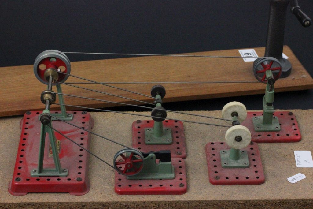 Group of Mamod pulleys and Line Shaft on chip board plus another Premier lever set on board - Image 2 of 4