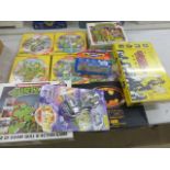 7 boxed Teenage Mutant Ninja Turtles puzzles (4) and games (3) plus boxed Batman The Game, Dick