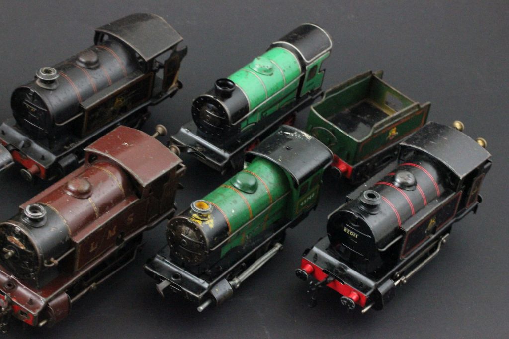 Collection of Hornby O gauge tin plate clockwork model railway to include 6 x engines with two - Image 4 of 4