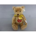 A limited edition 1993 Steiff Caramel 1951 replica musical bear, boxed 4458/7000