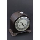 A bakelite Smiths mantel clock